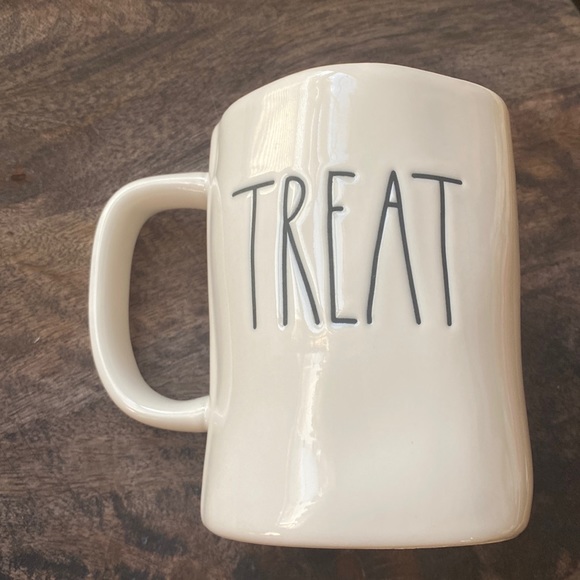 Rae Dunn FALL Trick or treat mug Orange double sided LL NWT NEW Halloween - Picture 2 of 4